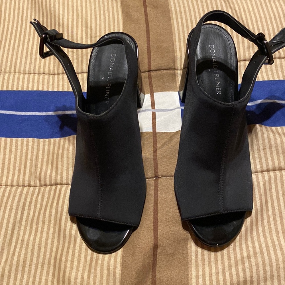 Donald pliner Nice heels sleep in soft and comfortable